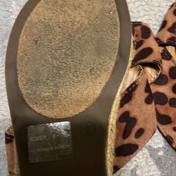 Lulu’s Koren animal print strappy slip on sandals, size 9 - Picture 6 of 6